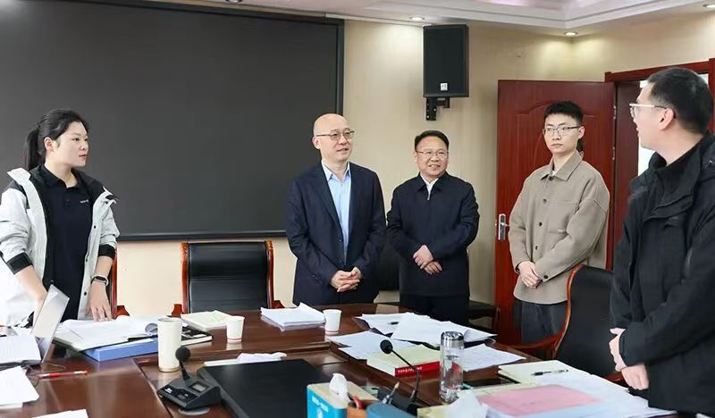 汪华东前往杜集区调研并宣讲…